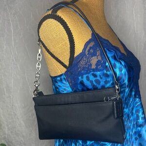 Vintage Y2K Coach Shoulder Bag with added Chain Extender